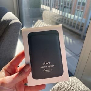 IPhone Leather Wallet, MagSafe in Baltic Blue